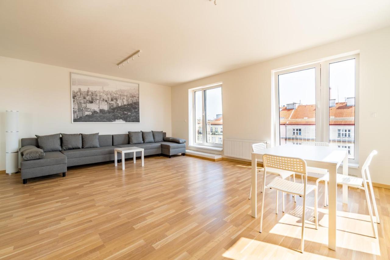 Penthouse # 81 With Panoramic View In Elite Rezidence With Free Parking Lejlighed Prag