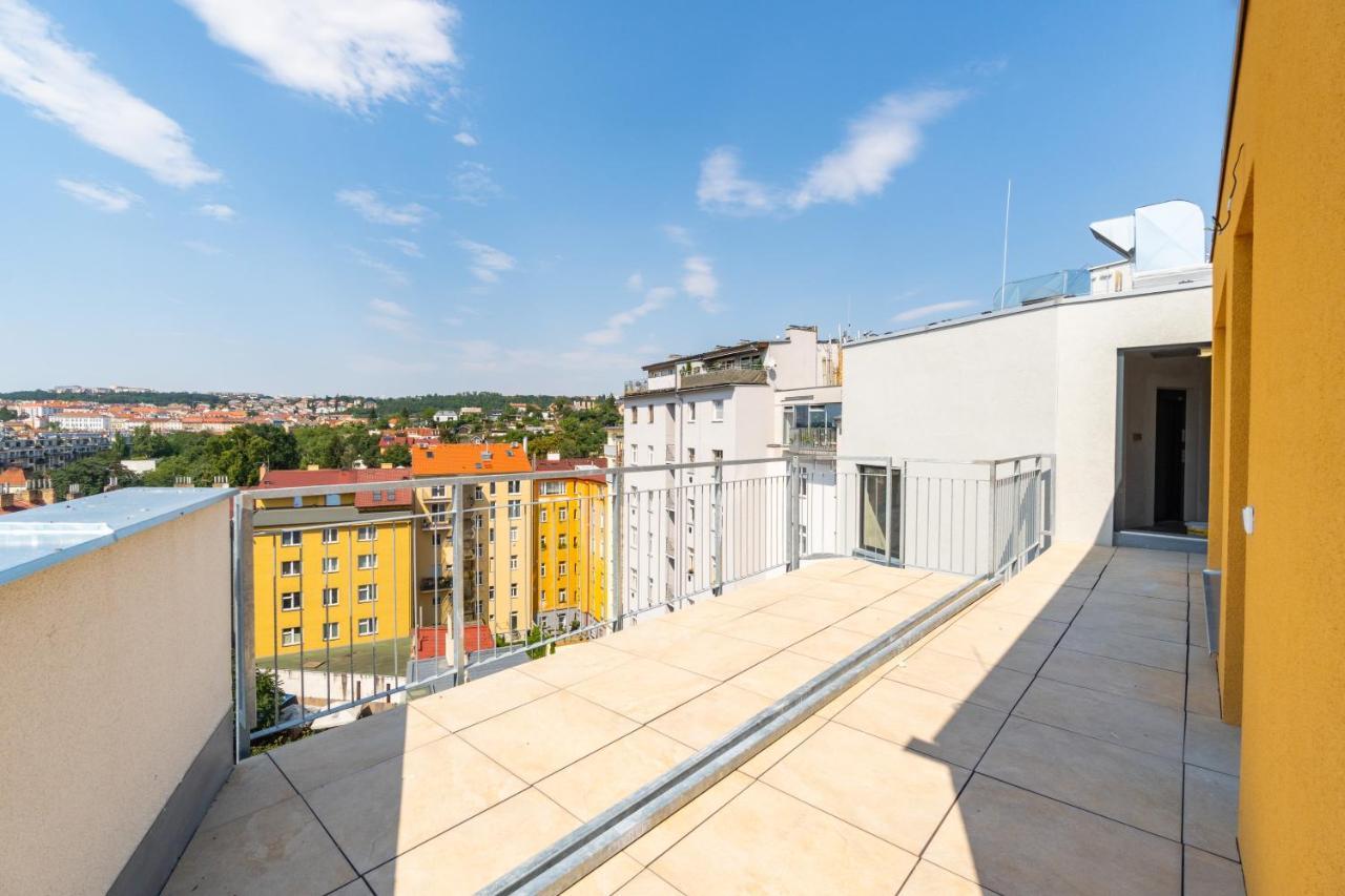 Penthouse # 81 With Panoramic View In Elite Rezidence With Free Parking Prag