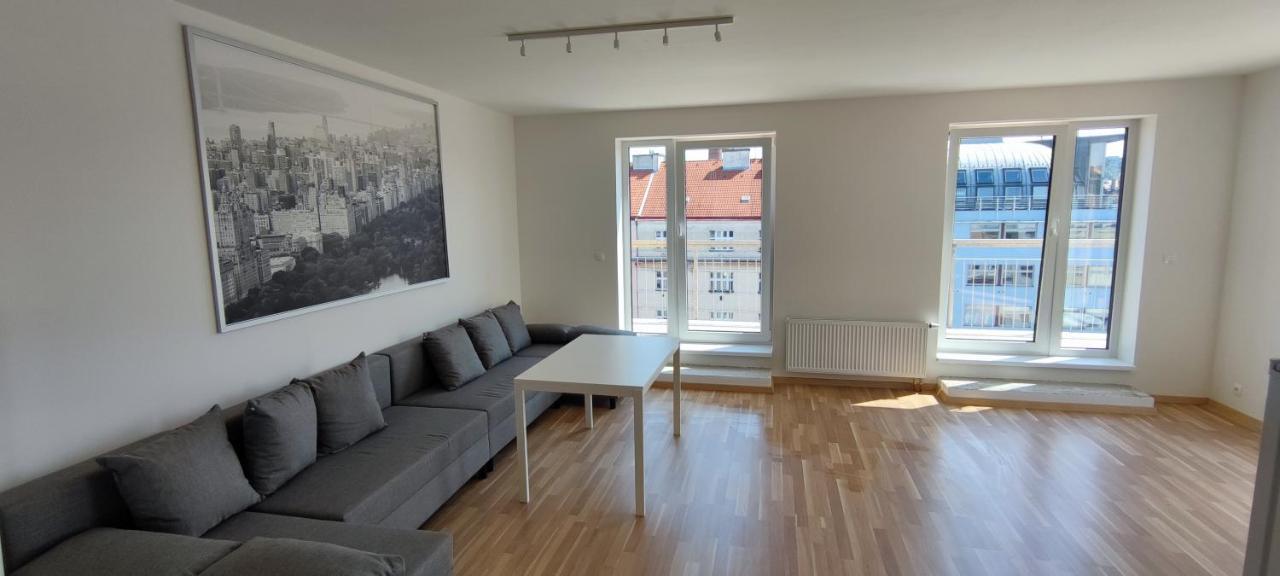 Penthouse # 81 With Panoramic View In Elite Rezidence With Free Parking * Prag