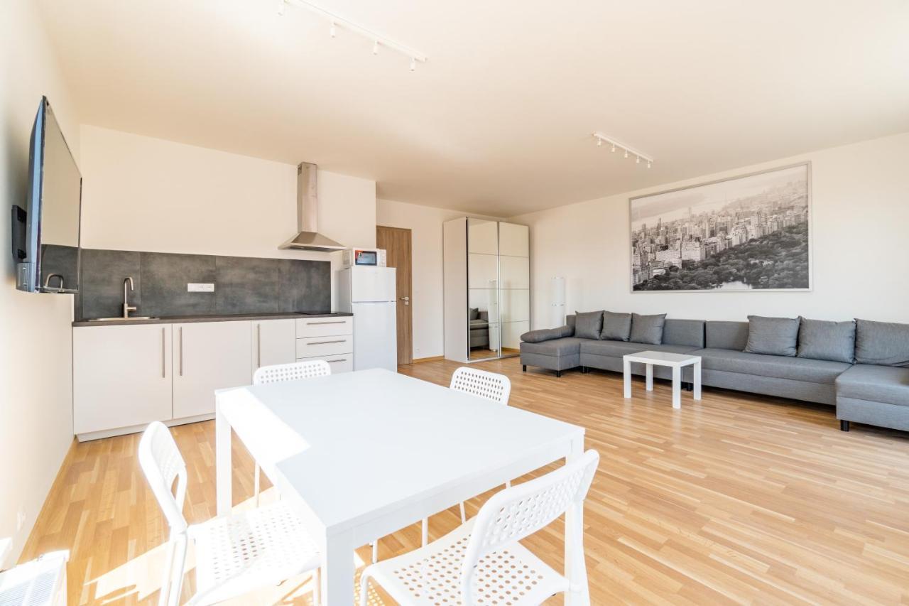 Penthouse # 81 With Panoramic View In Elite Rezidence With Free Parking Apartment Prag