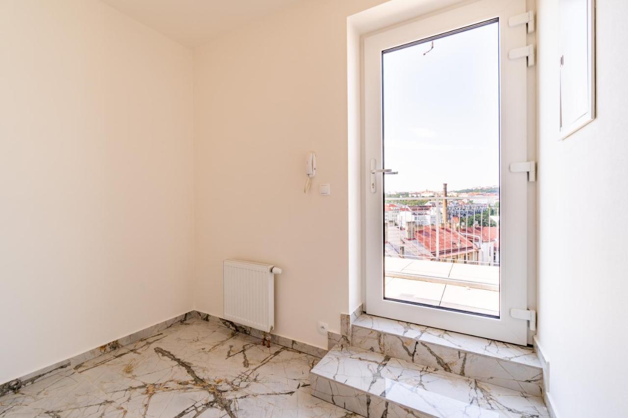 Apartment Penthouse # 81 With Panoramic View In Elite Rezidence With Free Parking Prag